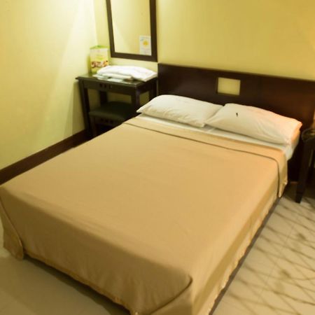 Vista Hotel Recto Manille Extérieur photo